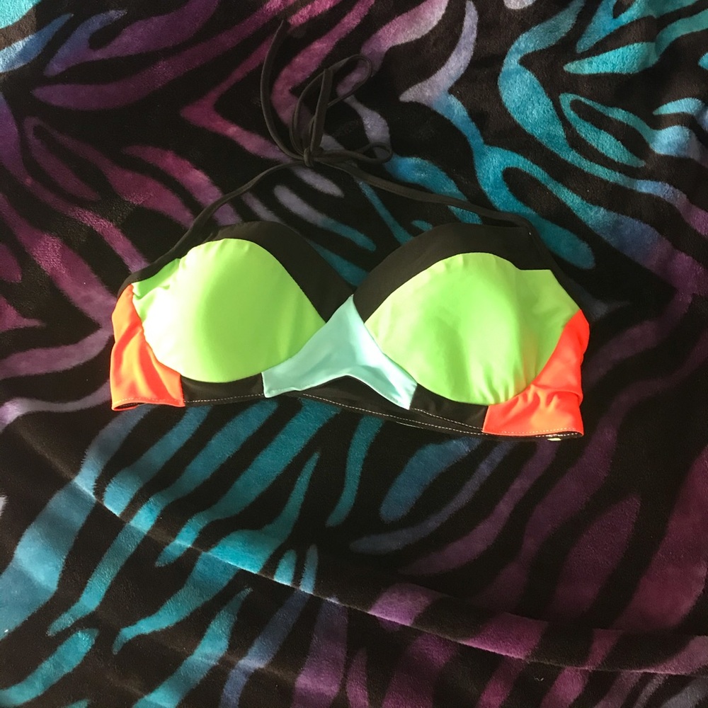 Medium bikini top